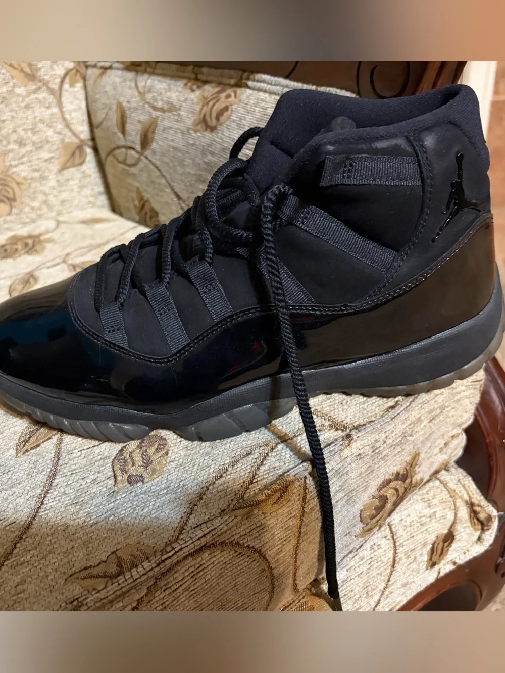 Air Jordan 11  Cap & Gown High-Top Men's Sneakers - Black